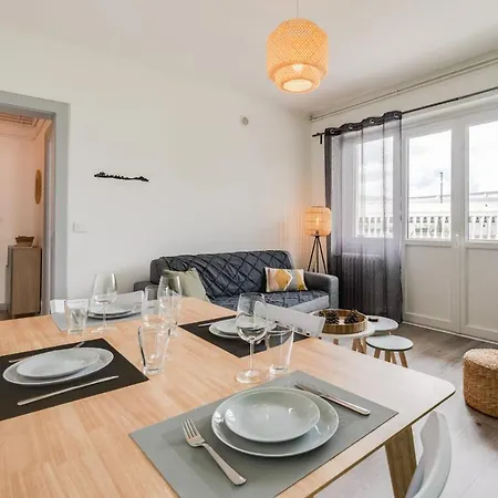 Le Parmelan - Beautiful T2 With Balcony For Up To 4 People 아파트 안시